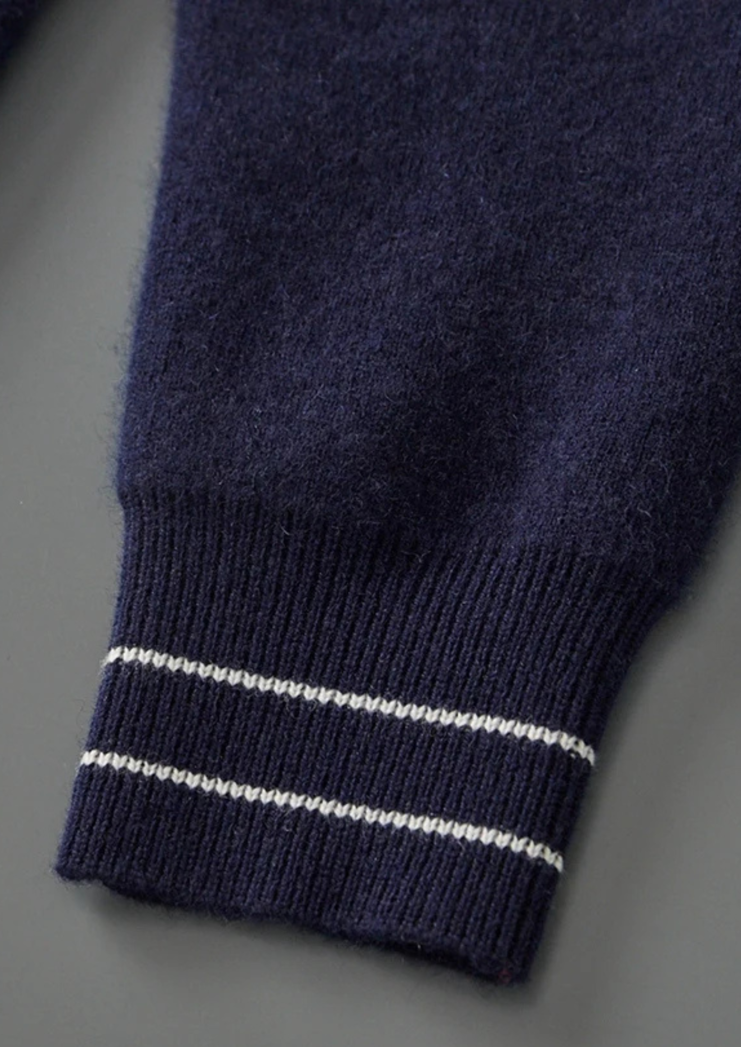 PURE EXTRA-FINE MERINO WOOL TWO-TONE POLO CARDIGAN