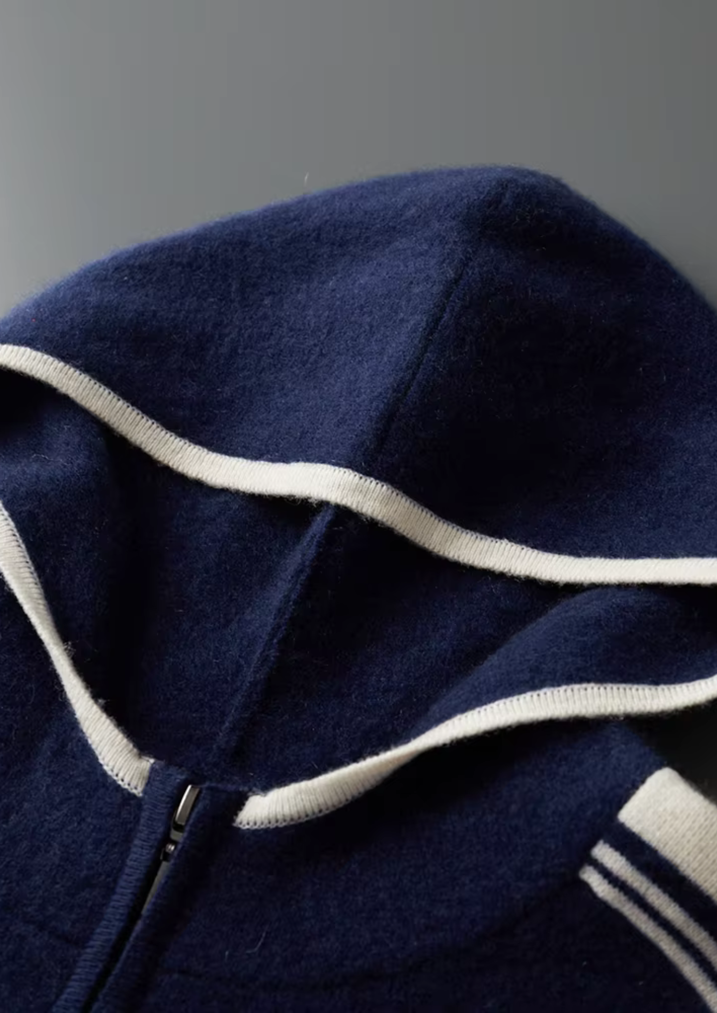 REINES EXTRAFEINES MERINOWOLLE DAMIEN-SET