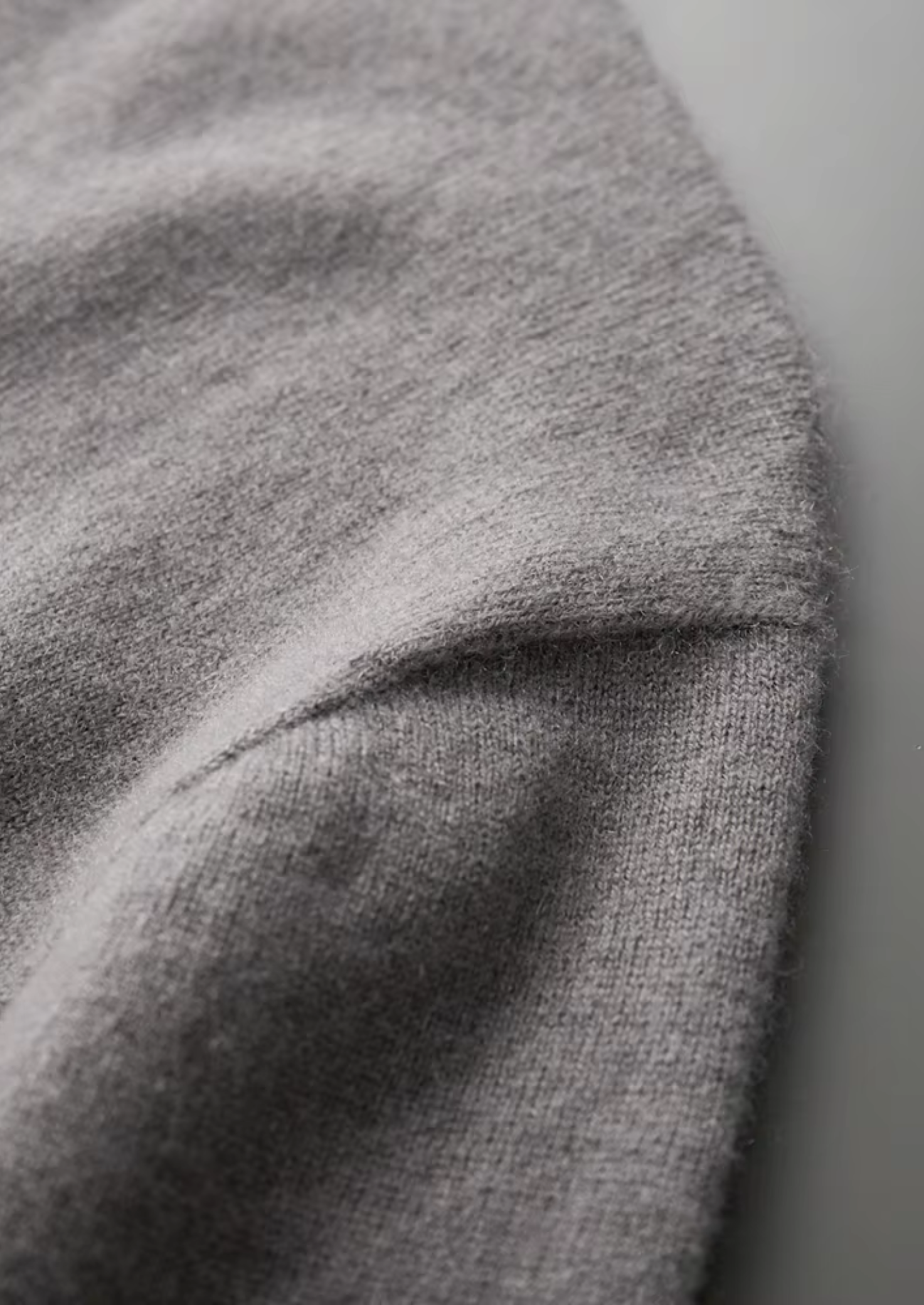 Premium Kaschmir Mock Neck T-Shirt